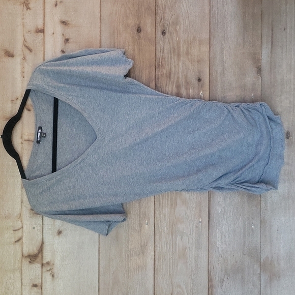 Express Gray Long Tee with Ruched Sides Size Small - Picture 1 of 6
